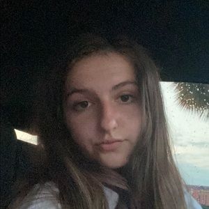 Meet your Posher, Avery